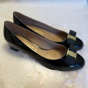 Ferragamo Pumps Vara Bow 9D.